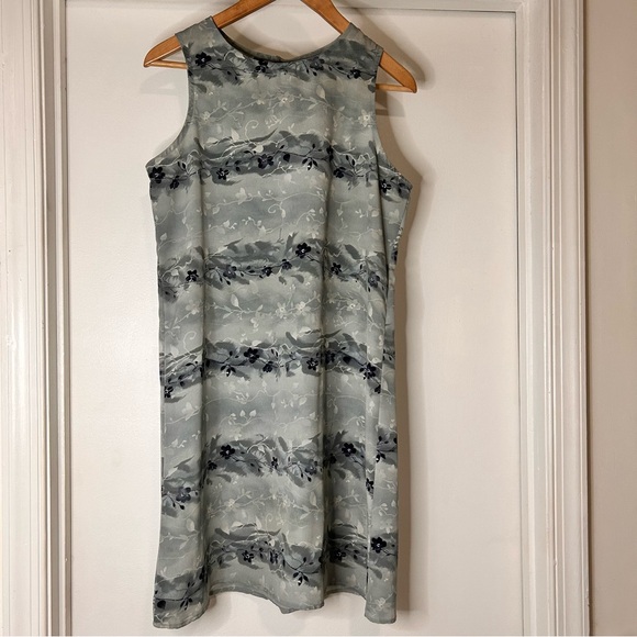 Tickets Clothing Floral Sleeveless Dress - Size Medium - Picture 2 of 7